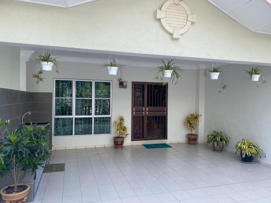 Hillview Homestay タナ・ラタ エクステリア 写真